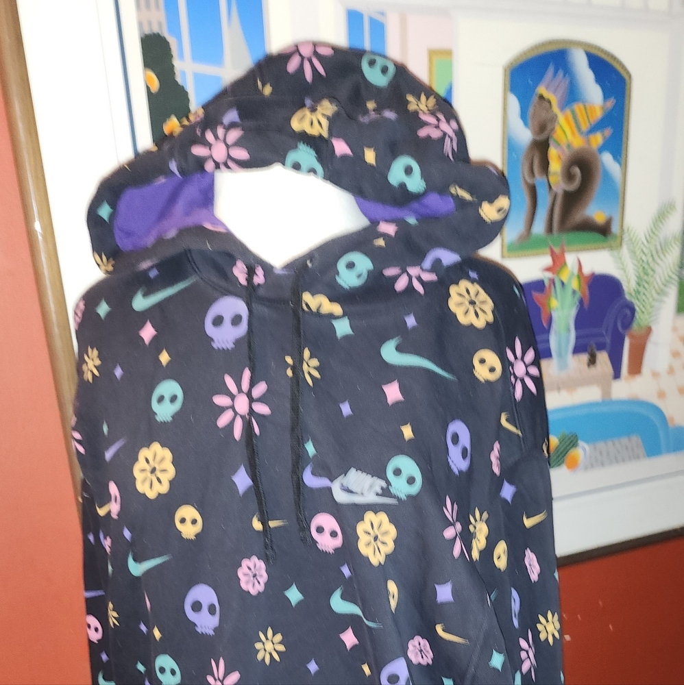 Nike skulls hoodie